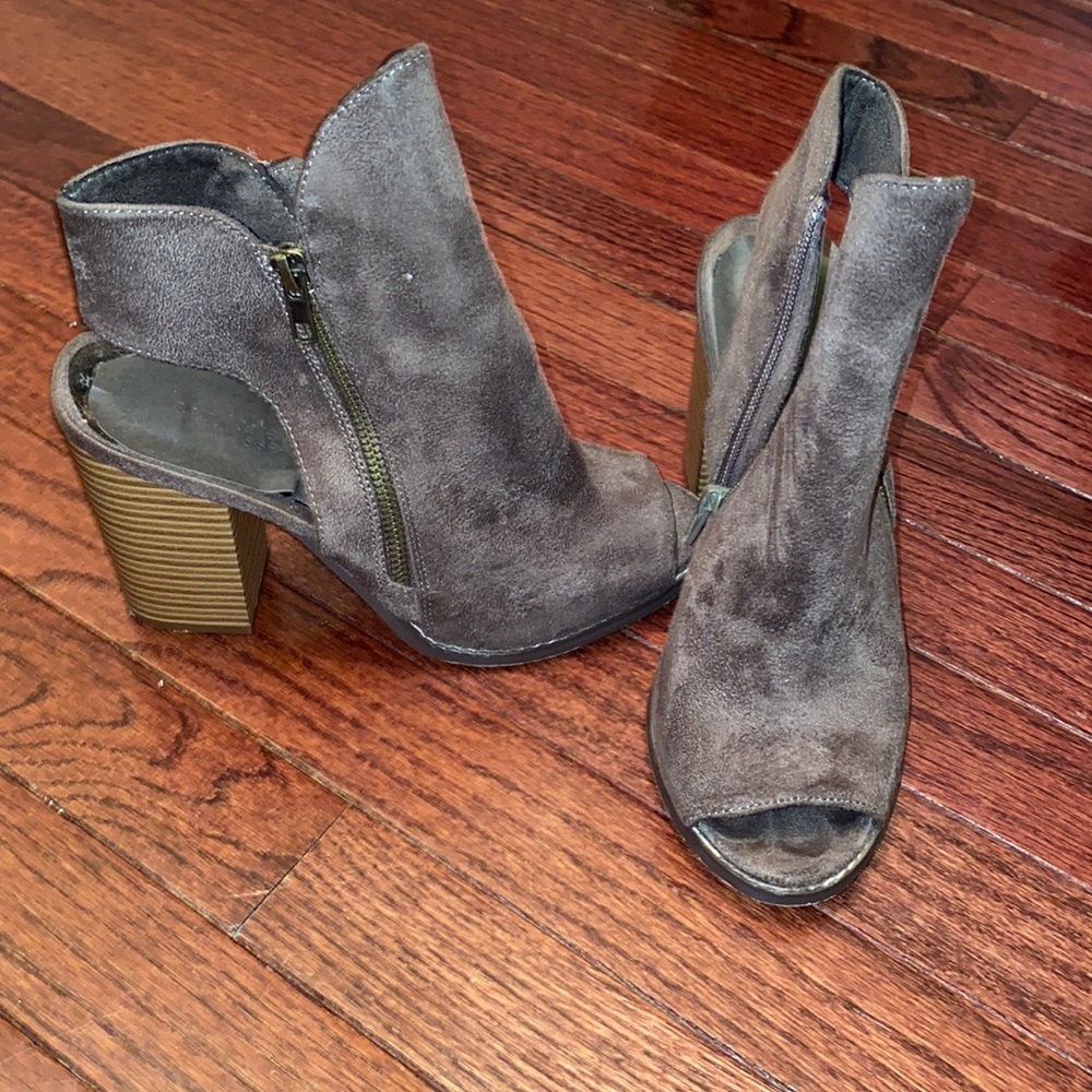 Brown peep toe sandals